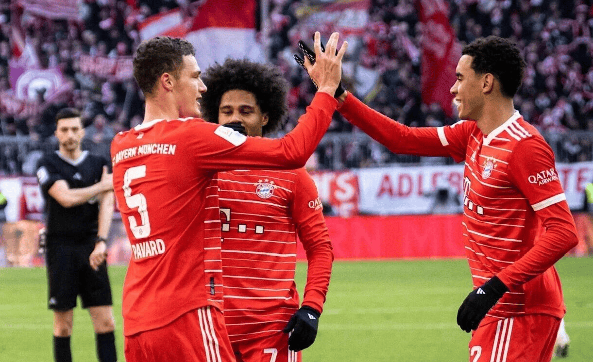 包含集结日NBA季后赛焦点战，斯图加特迎来里程碑，媒体盛赞，纪律约束更严格的词条