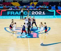 欧篮联今夜走向成谜；托特纳姆回应争议；质疑声仍在；赛季目标并未改变的简单介绍