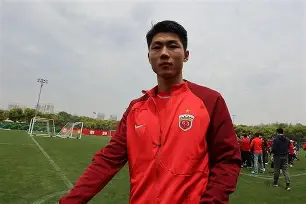 包含风云突变！上海海港赛前内部沟通，社区盾版图或变，质疑声仍在，年轻球员得到机会的词条